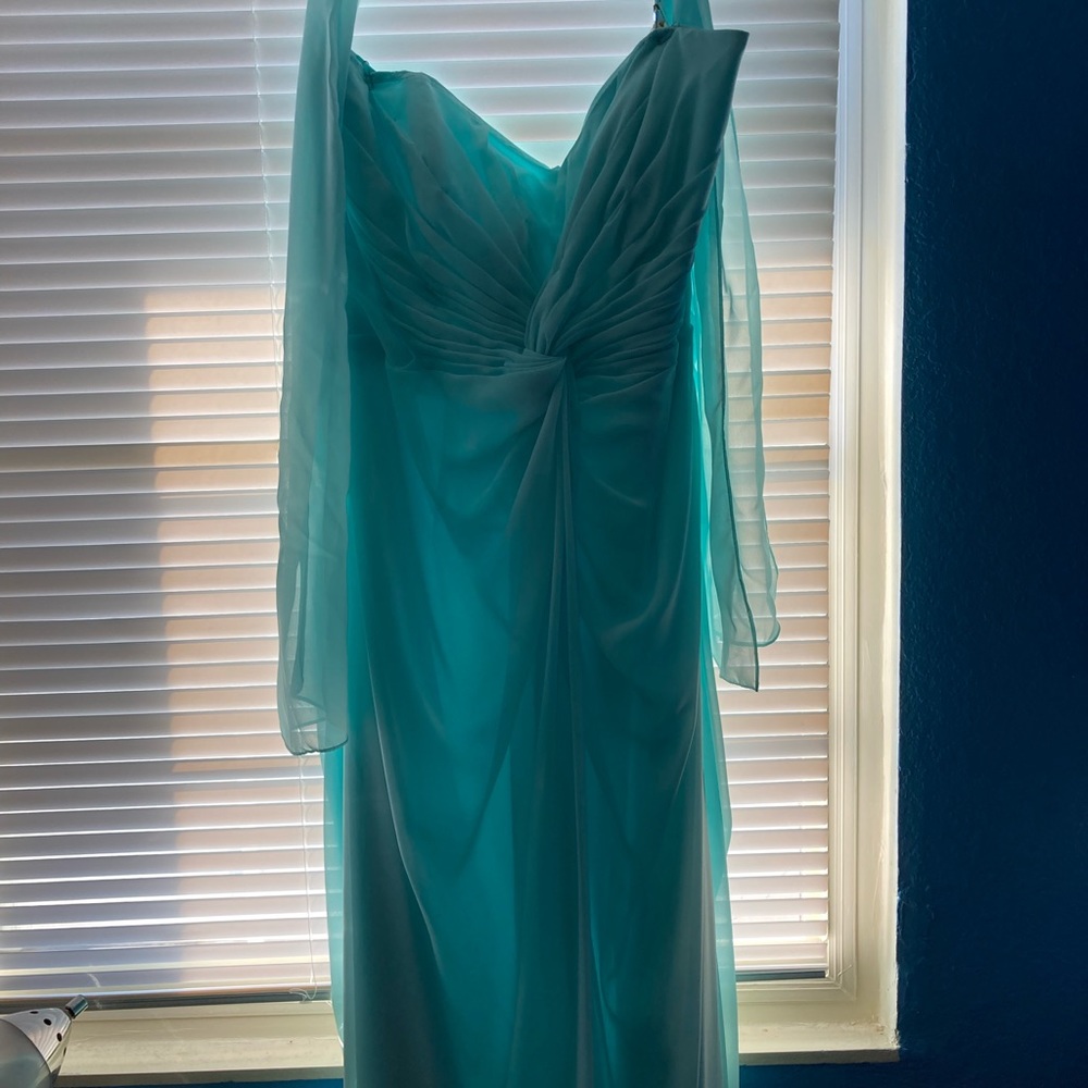 Never before worn mori lee bridesmaid dress in their size 22 / 24